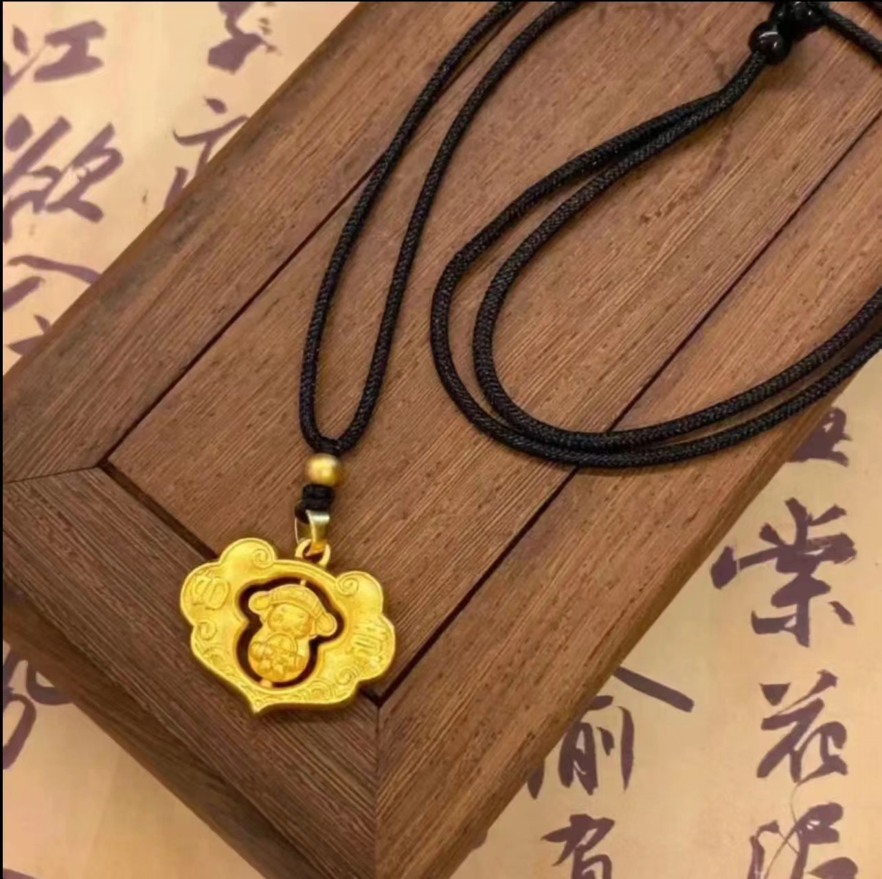高定  时尚旋转元宝小财神吉祥如意金色项链吊坠b-0021