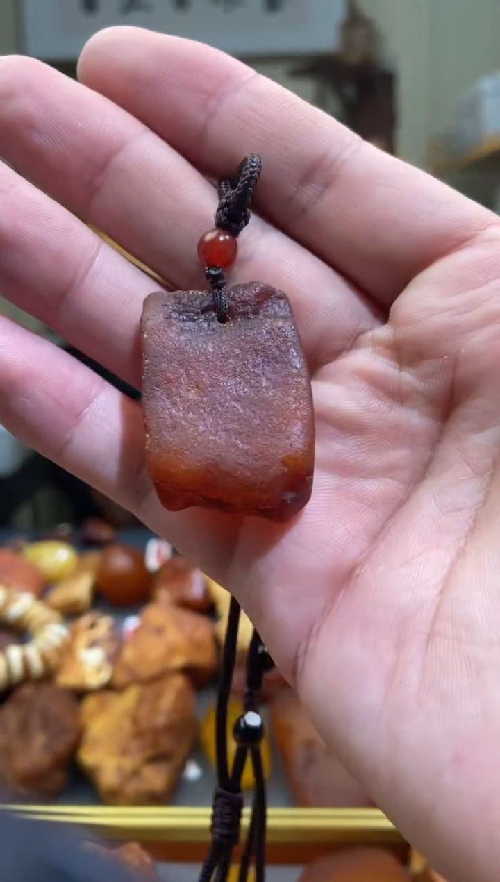 【闪购商品】琥珀颈饰未镶嵌挂件