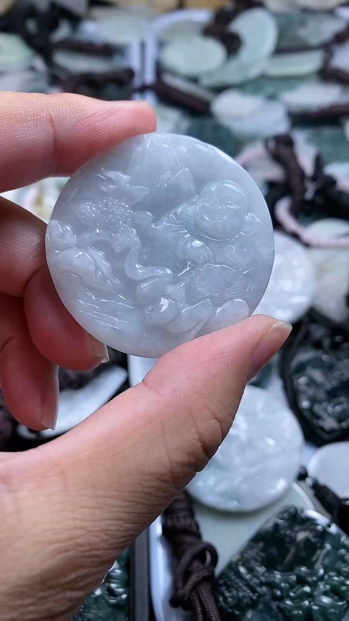 【闪购商品】翡翠颈饰未镶嵌.