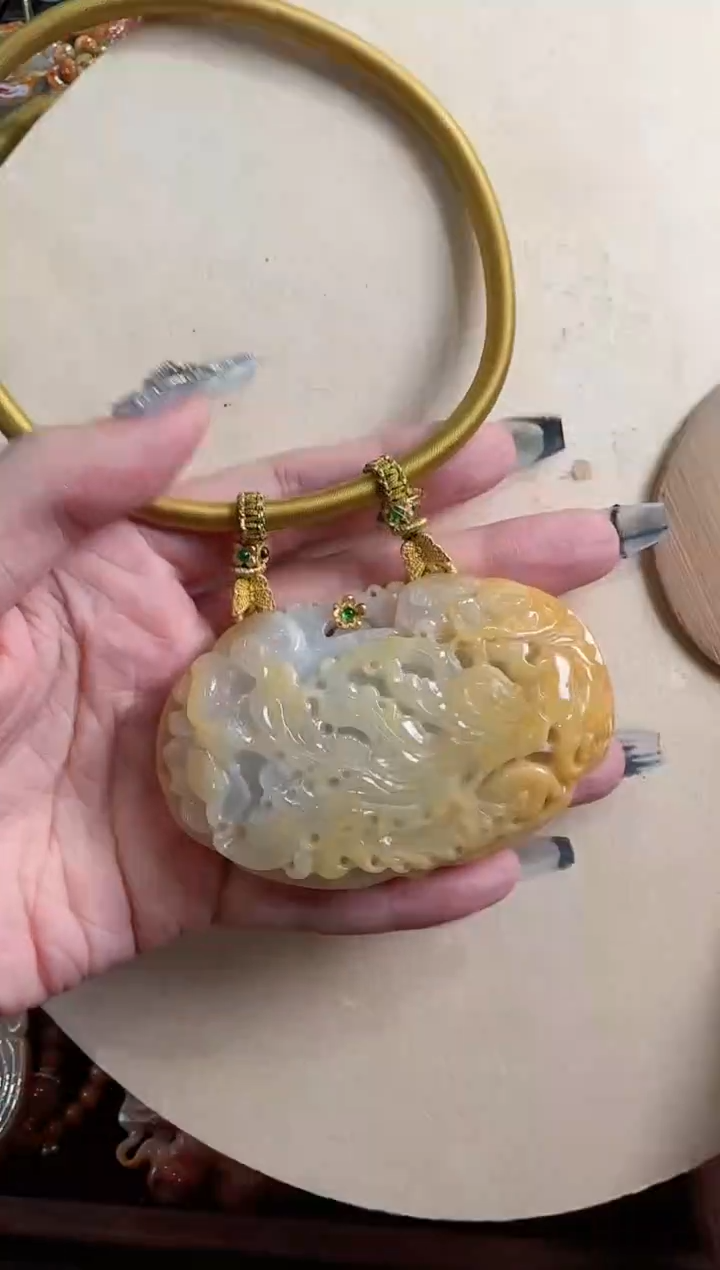 【闪购商品】翡翠颈饰未镶嵌1