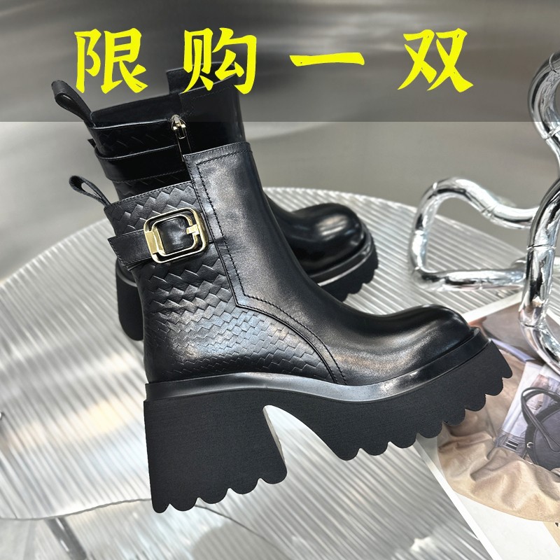 百丽纯爱欧货短靴女2023年秋冬季新款松糕厚底坡跟粗跟显腿直英