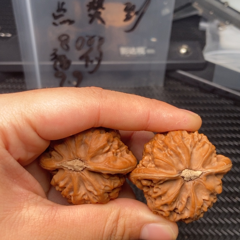 【闪购商品】文玩核桃吊坠东****记