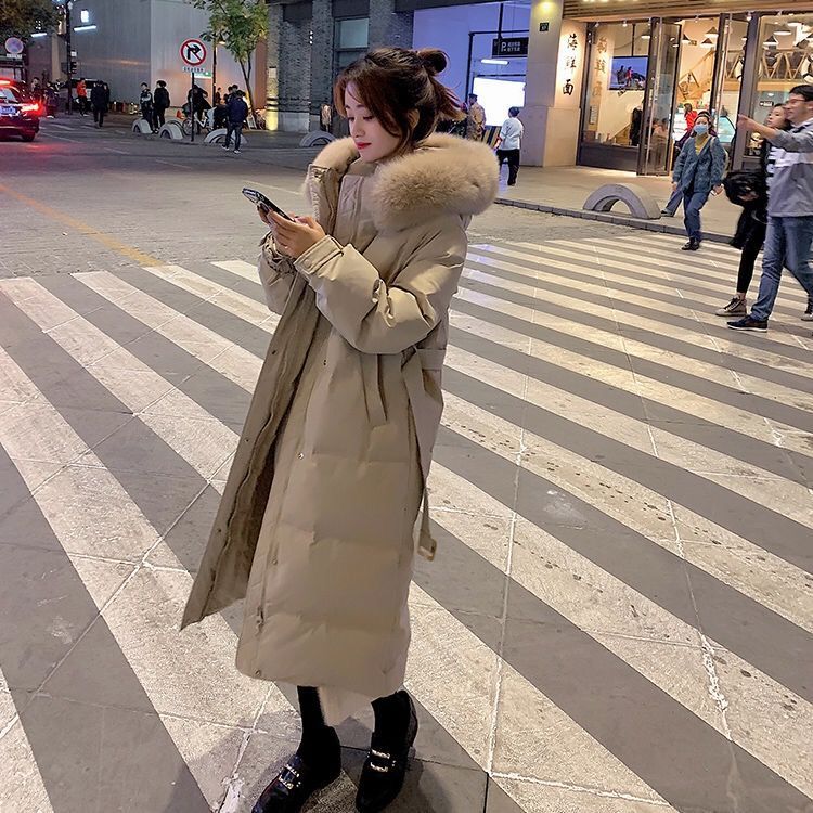 2024新款奶茶色羽绒服女长款过膝加厚保暖腰带款狐狸毛