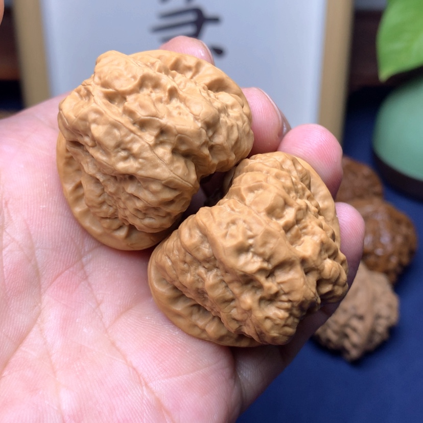 【闪购商品】文玩核桃吊坠辉***事