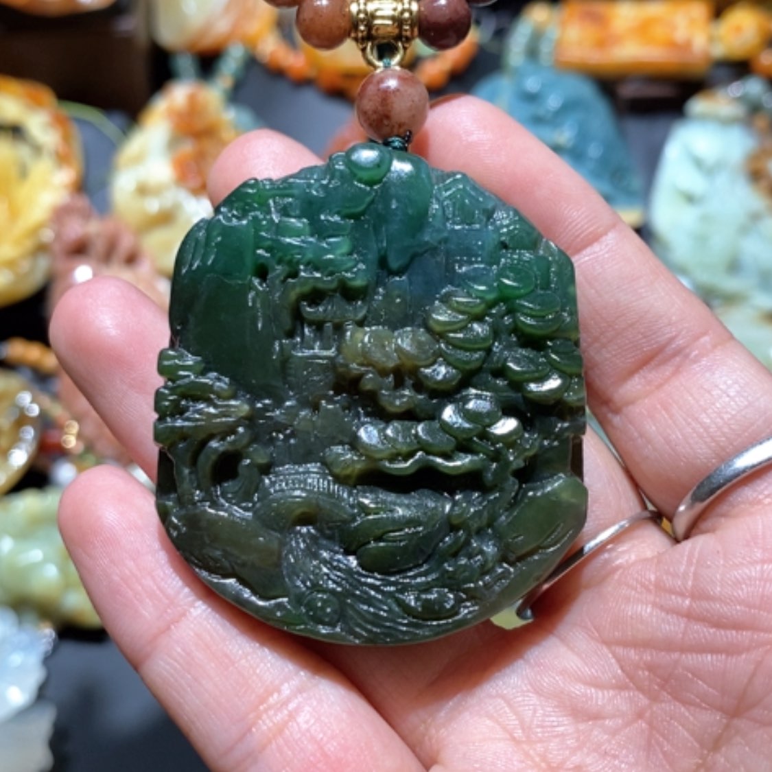 【闪购商品】蛇纹石玉颈饰合金