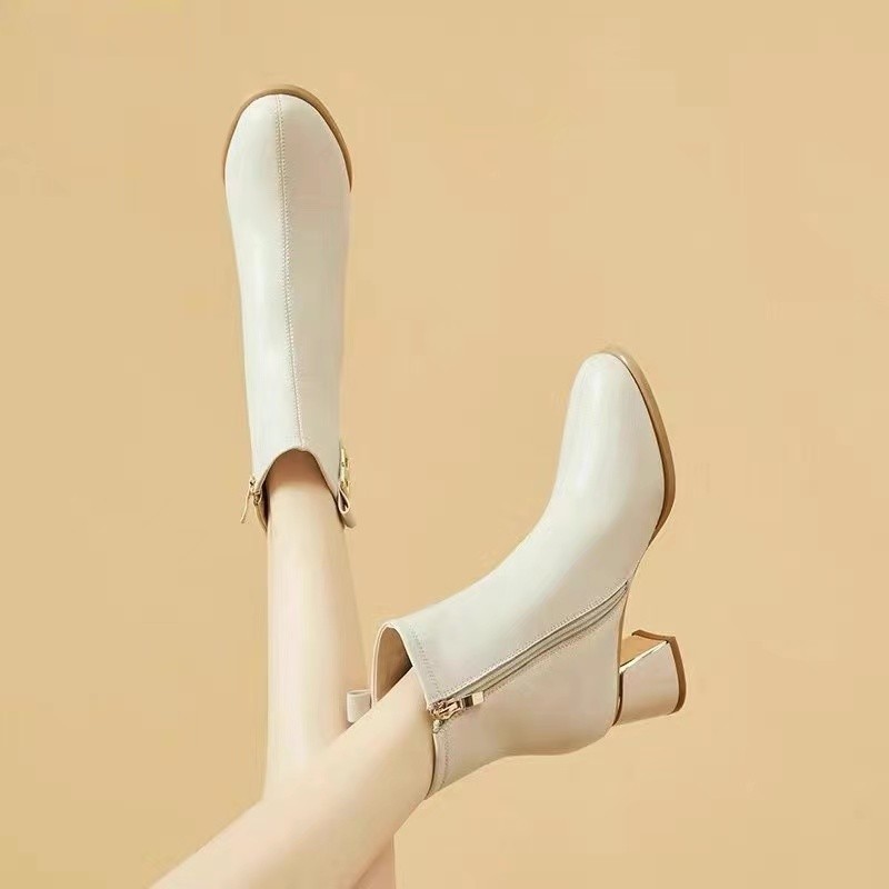 时装靴女2024年秋冬新款粗跟短靴女单靴高跟英伦风时装靴