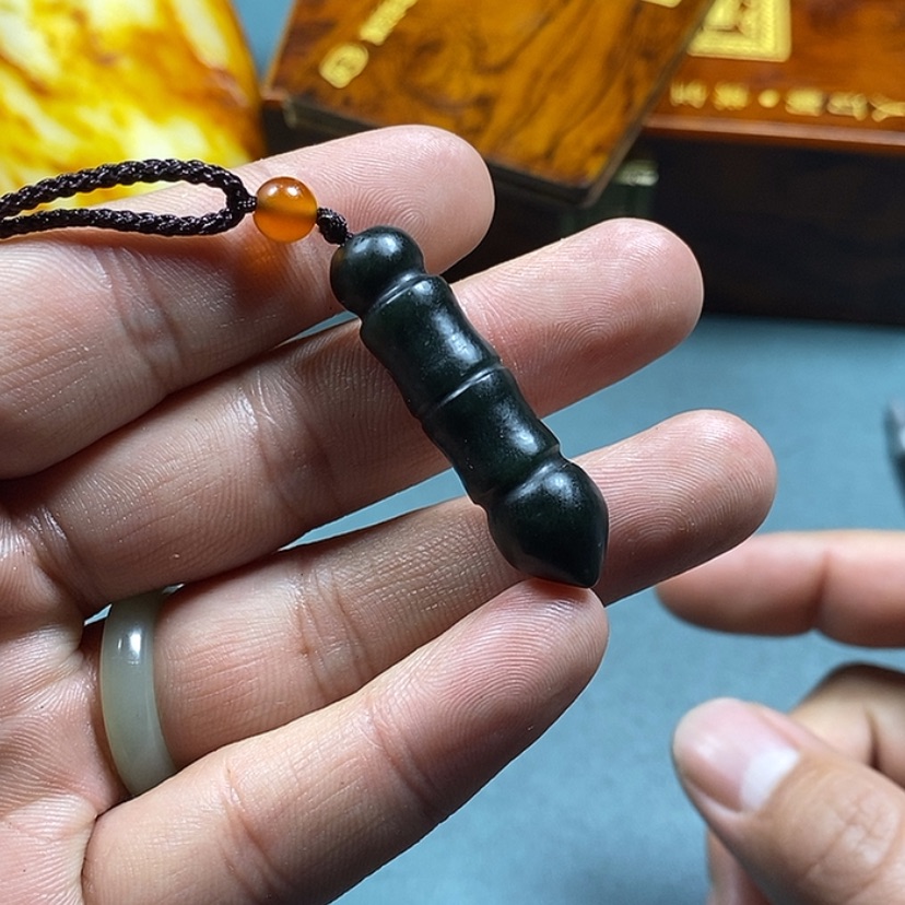 【闪购商品】和田玉（糖玉）颈饰未镶嵌杨*斌