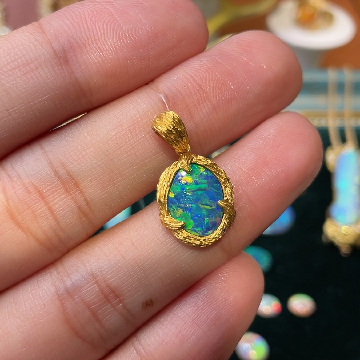 【闪购商品】欧泊欧泊18K金镶嵌子*