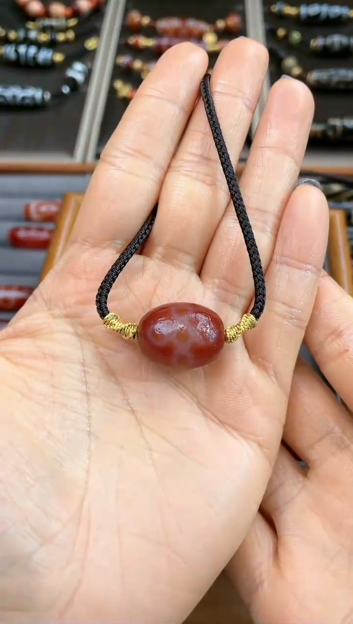 【闪购商品】玛瑙/玉髓颈饰未镶嵌高油红肉五眼闪电锁骨链