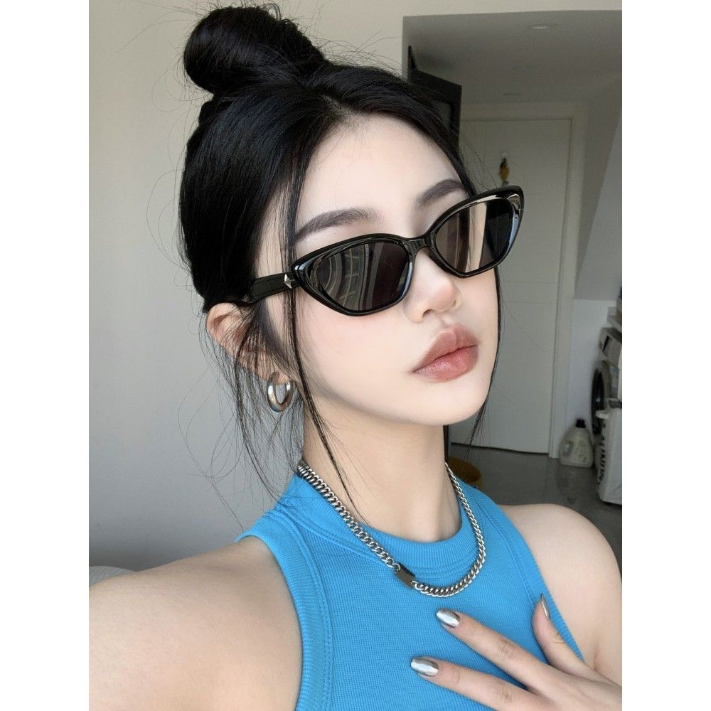 甜辣黑色猫眼墨镜高级质感方圆脸显瘦气质欧美街拍出片遮阳太阳镜
