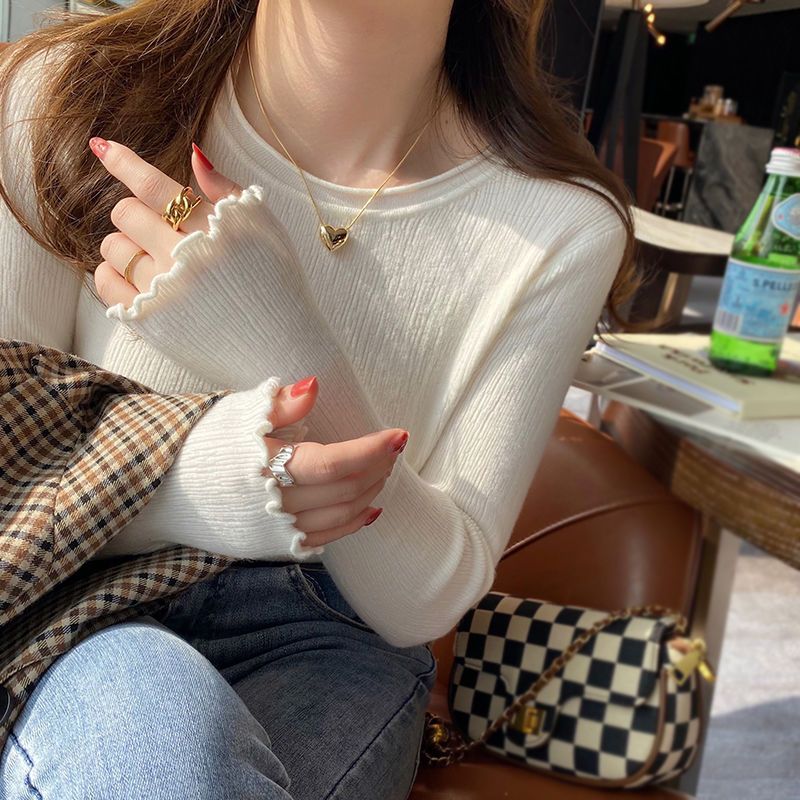 白色洋气针织打底衫女长袖秋冬新款修身圆领毛衣内搭木耳边上衣女