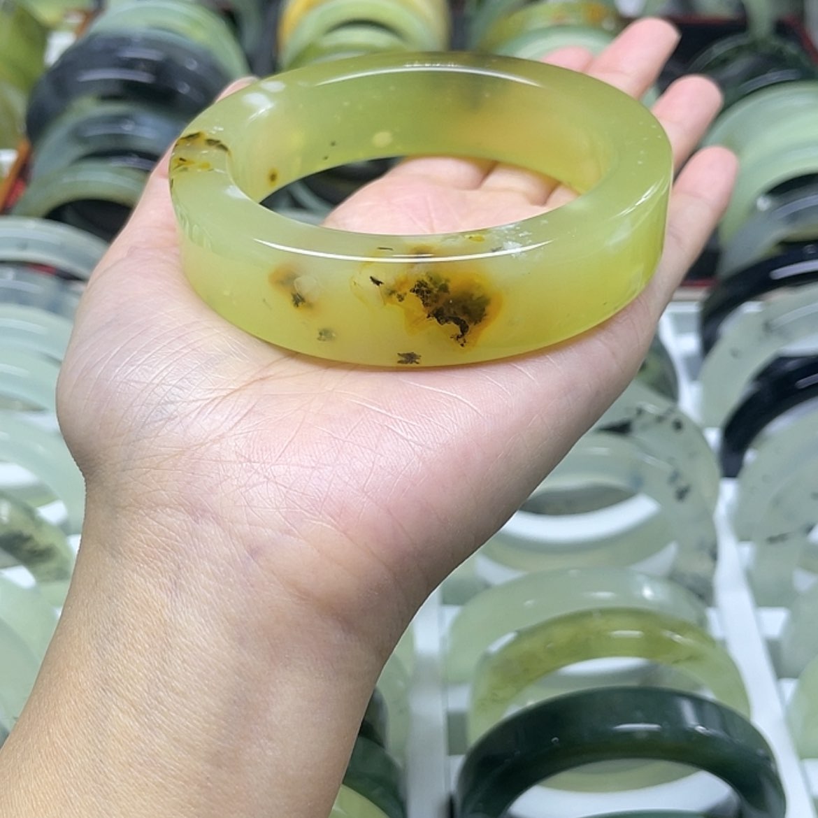 【闪购商品】蛇纹石玉手镯合金失*