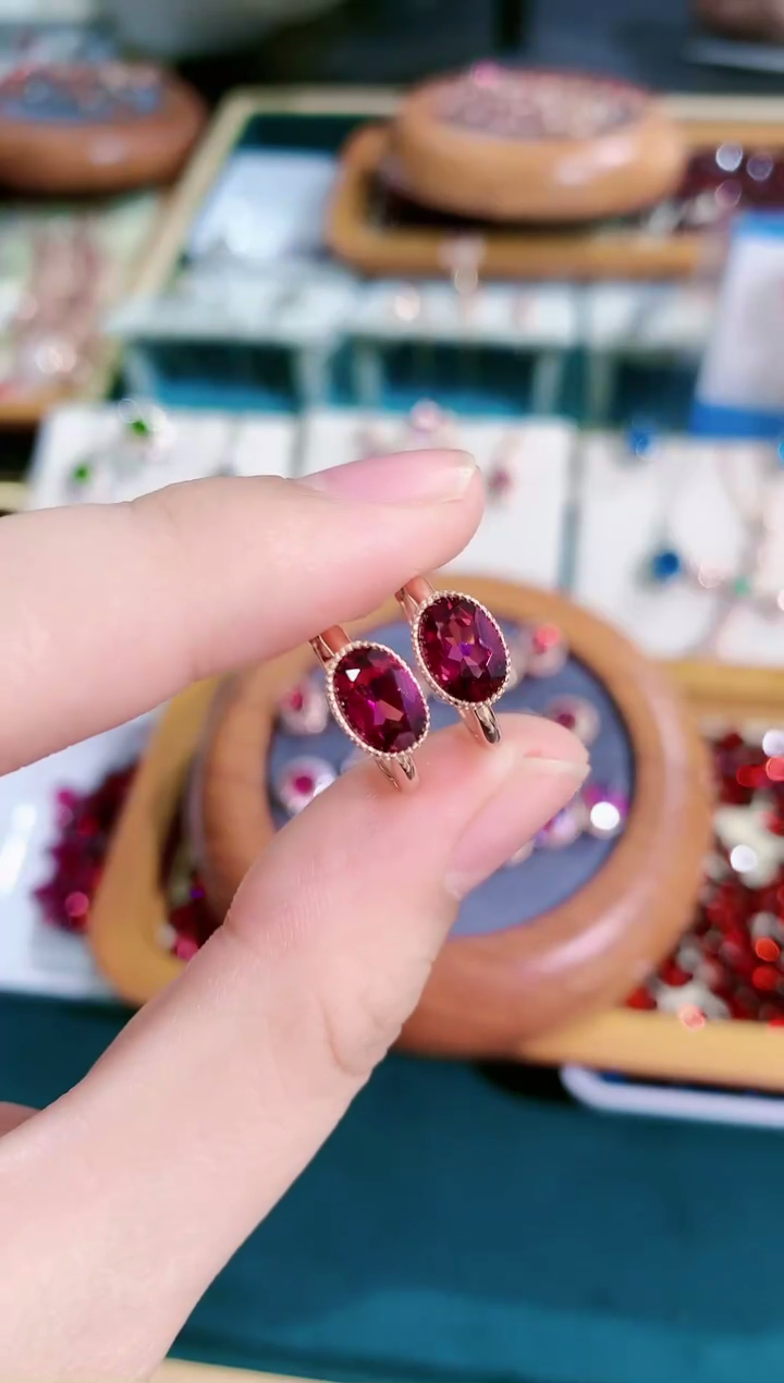 【闪购商品】石榴石耳扣银S925镶嵌天然镁铝