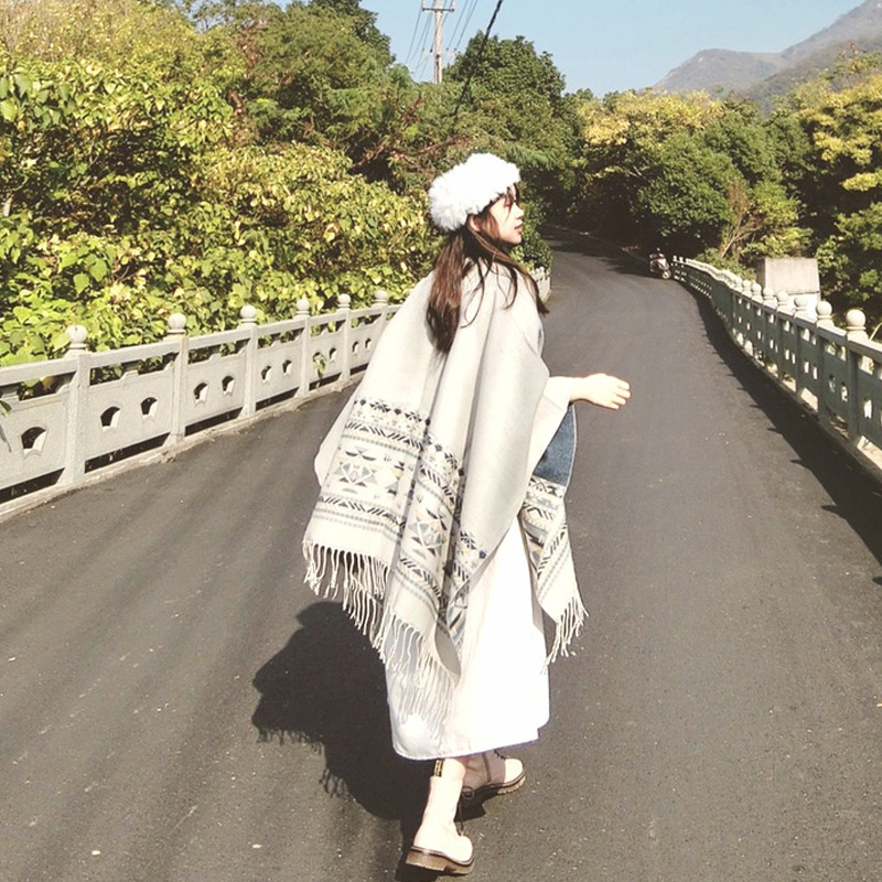 民族风旅游大披肩女仿羊绒外搭双面保暖围巾斗篷流苏空调房披风毯