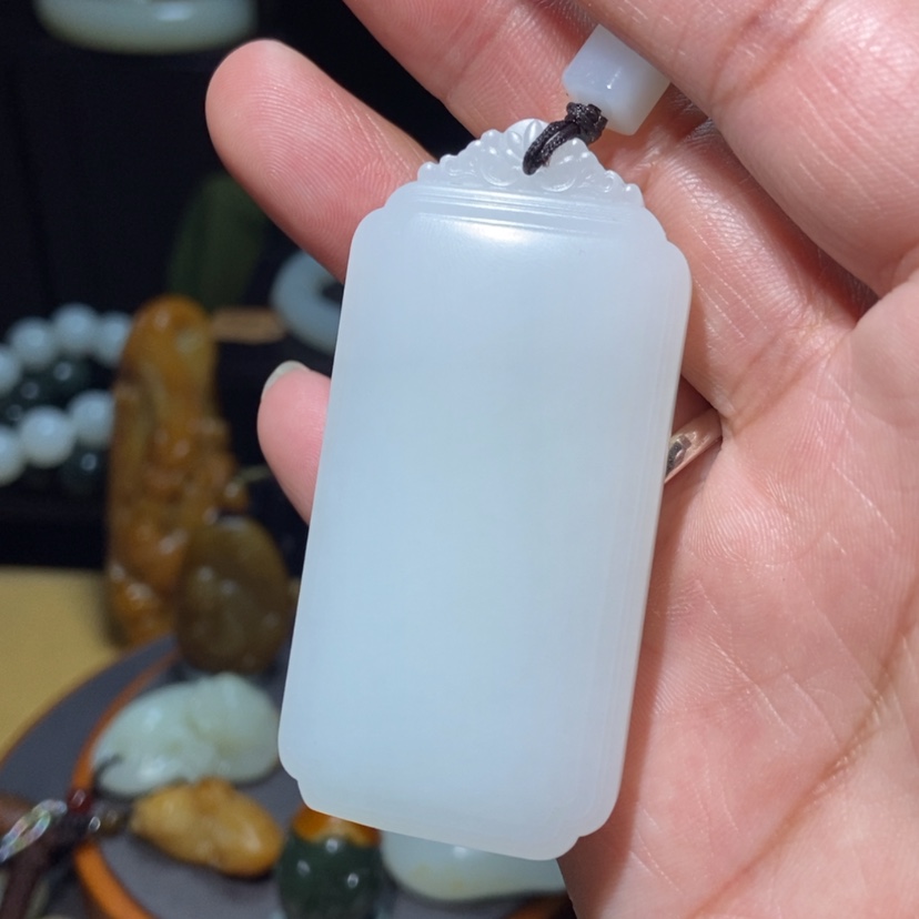 【闪购商品】和田玉颈饰未镶嵌思*者