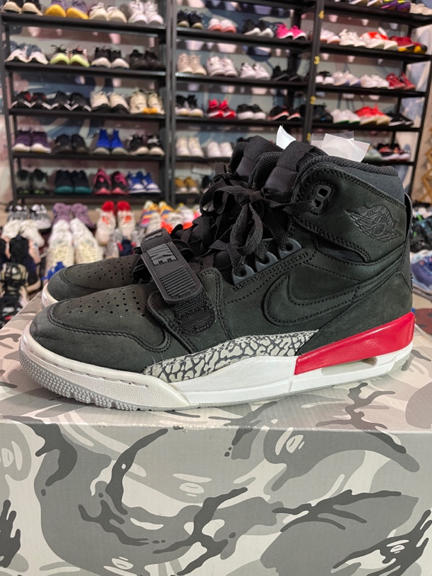 44码280/Air Jordan Legacy 312 休闲鞋/公价1629 鞋边刮蹭看图