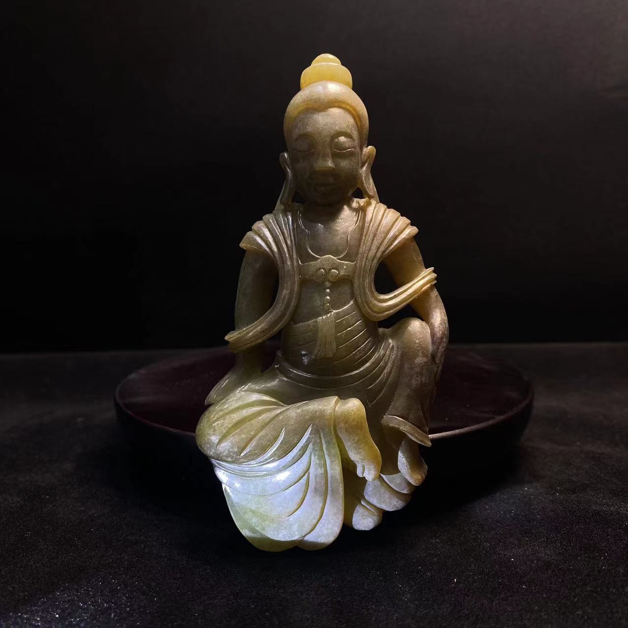 明代和田玉佛像把件