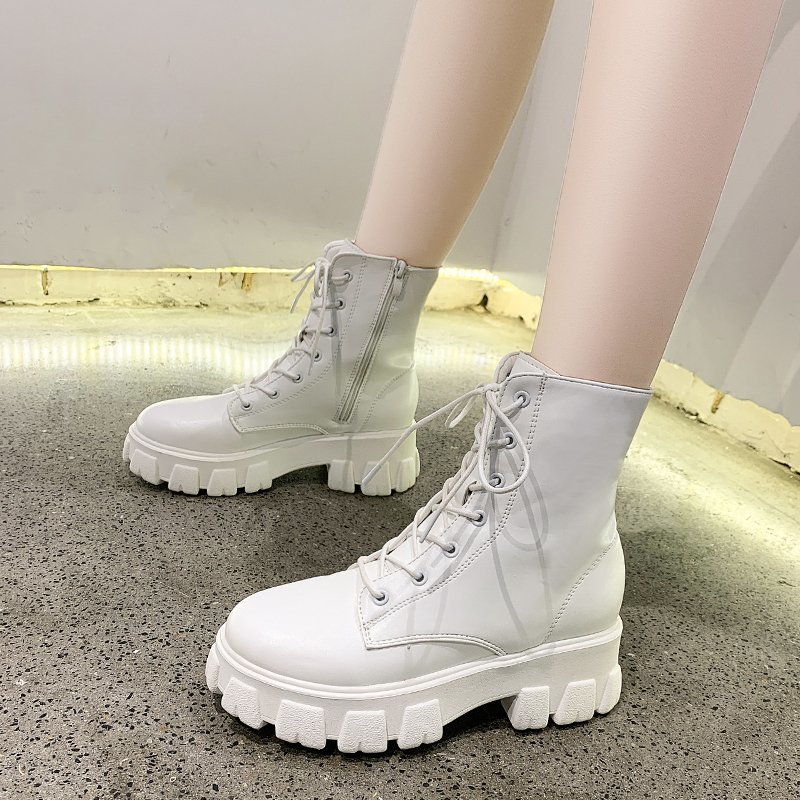 红蜻蜓牌短靴秋冬季新款马丁靴大码41一43脚宽胖妹妹40一43女靴粗
