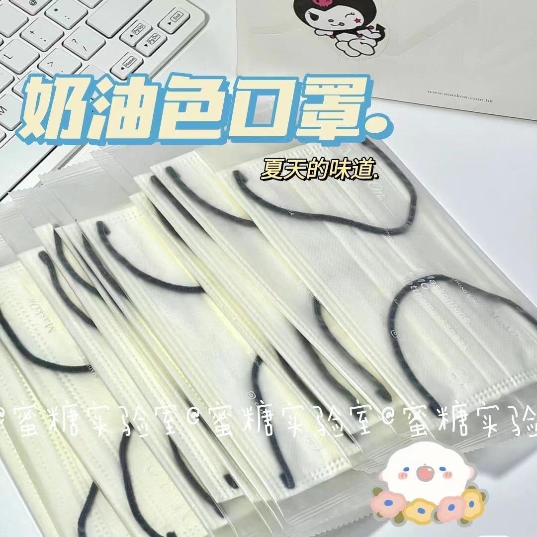 韩系奶白色口罩女秋冬季新款时尚版一次性可爱网红潮款莫兰迪学生