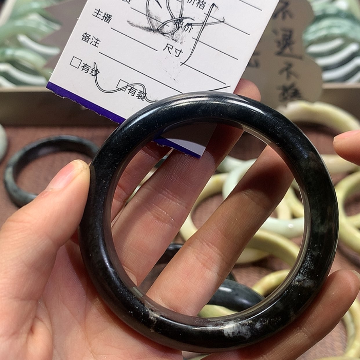 【闪购商品】蛇纹石玉手镯未镶嵌