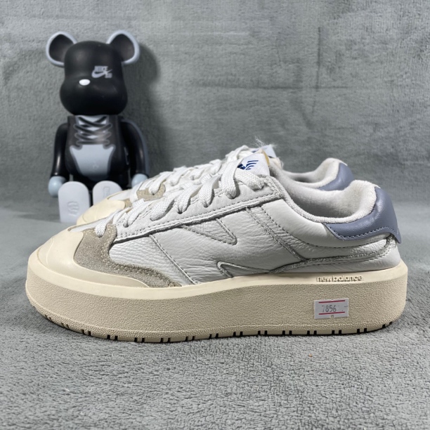 二手37.5码 New Balance 302 板鞋 白 无盒 公价409