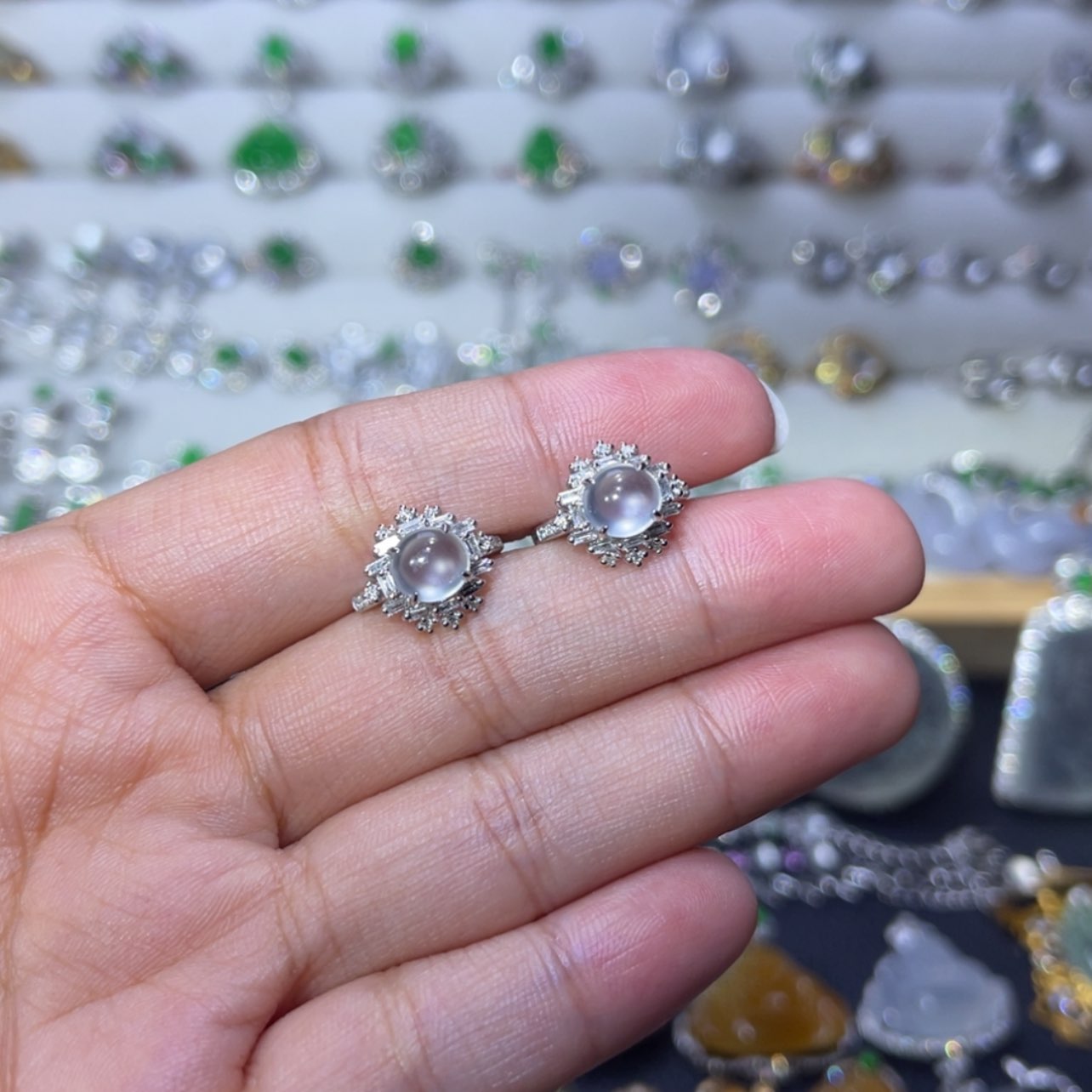 【闪购商品】翡翠耳饰18K金镶嵌哈*哈