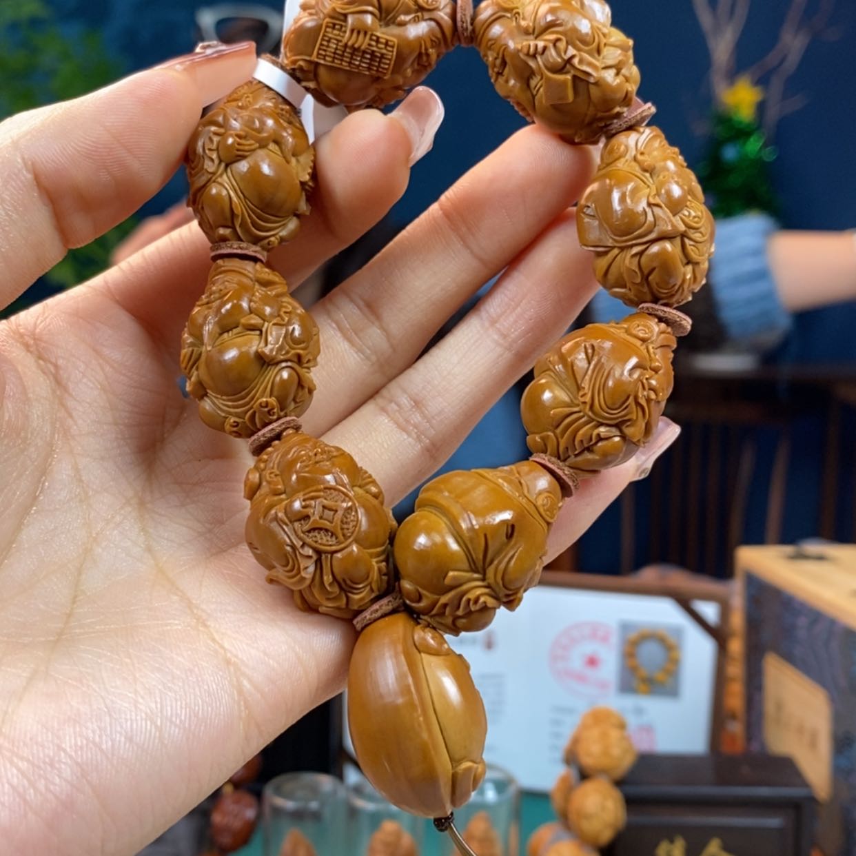 【闪购商品】橄榄核核雕一***颜