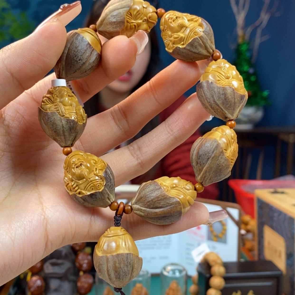 【闪购商品】橄榄核核雕马*里