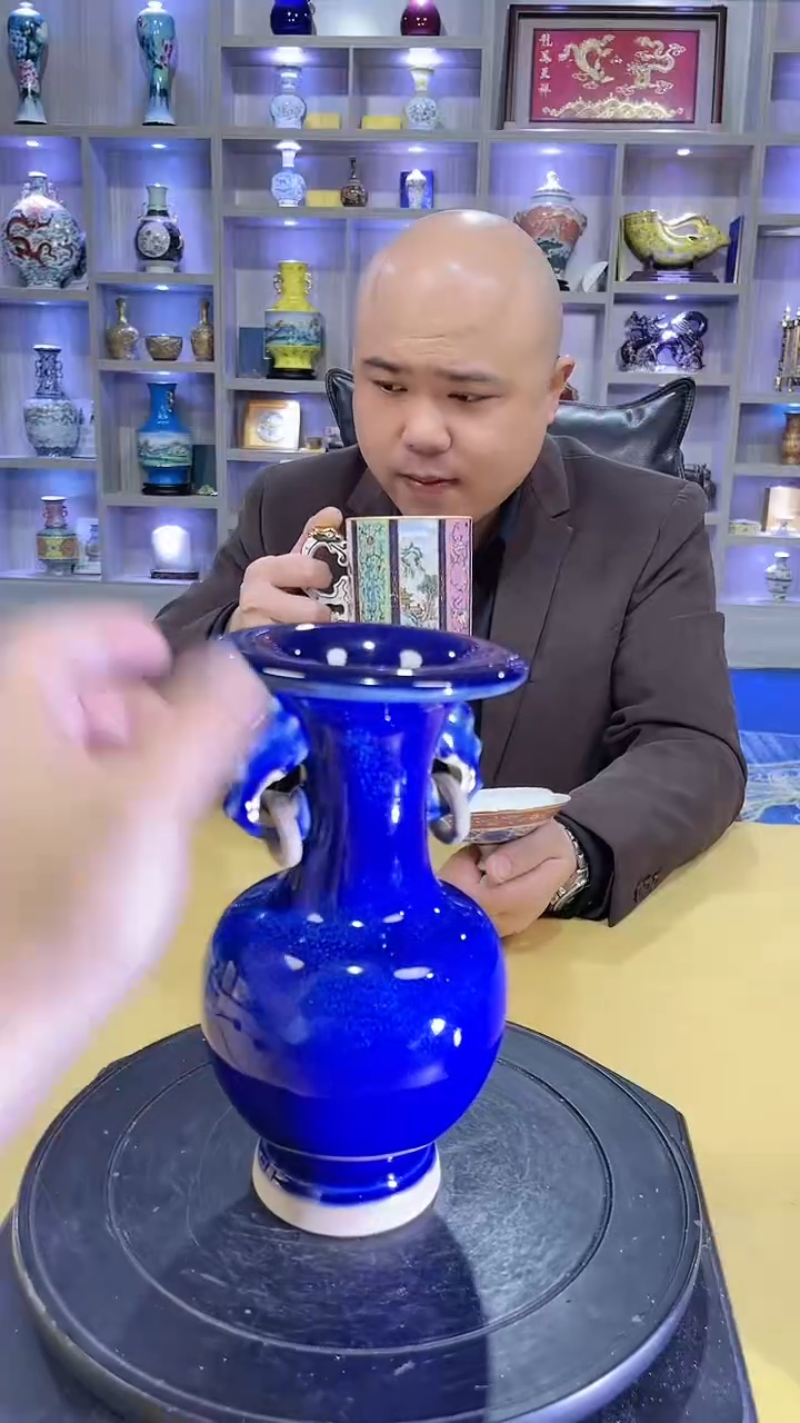 【闪购商品】陶瓷瓶B8