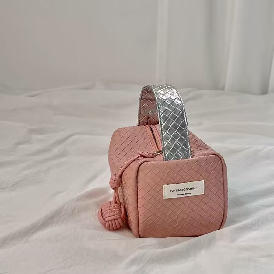 原创小众设计化妆包大容量Ins风高级感收纳包洗漱包时尚轻奢洋气