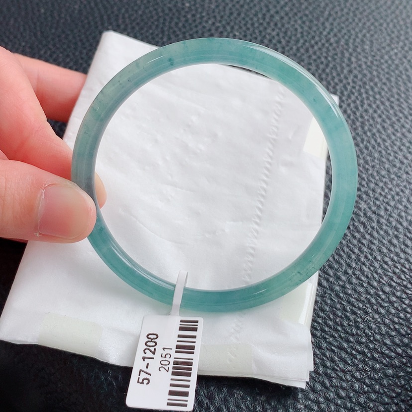 【闪购商品】翡翠手镯未镶嵌66