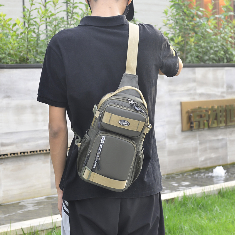 外贸男士胸包新款 大容量时尚休闲单肩包 多功能防水斜挎包批发