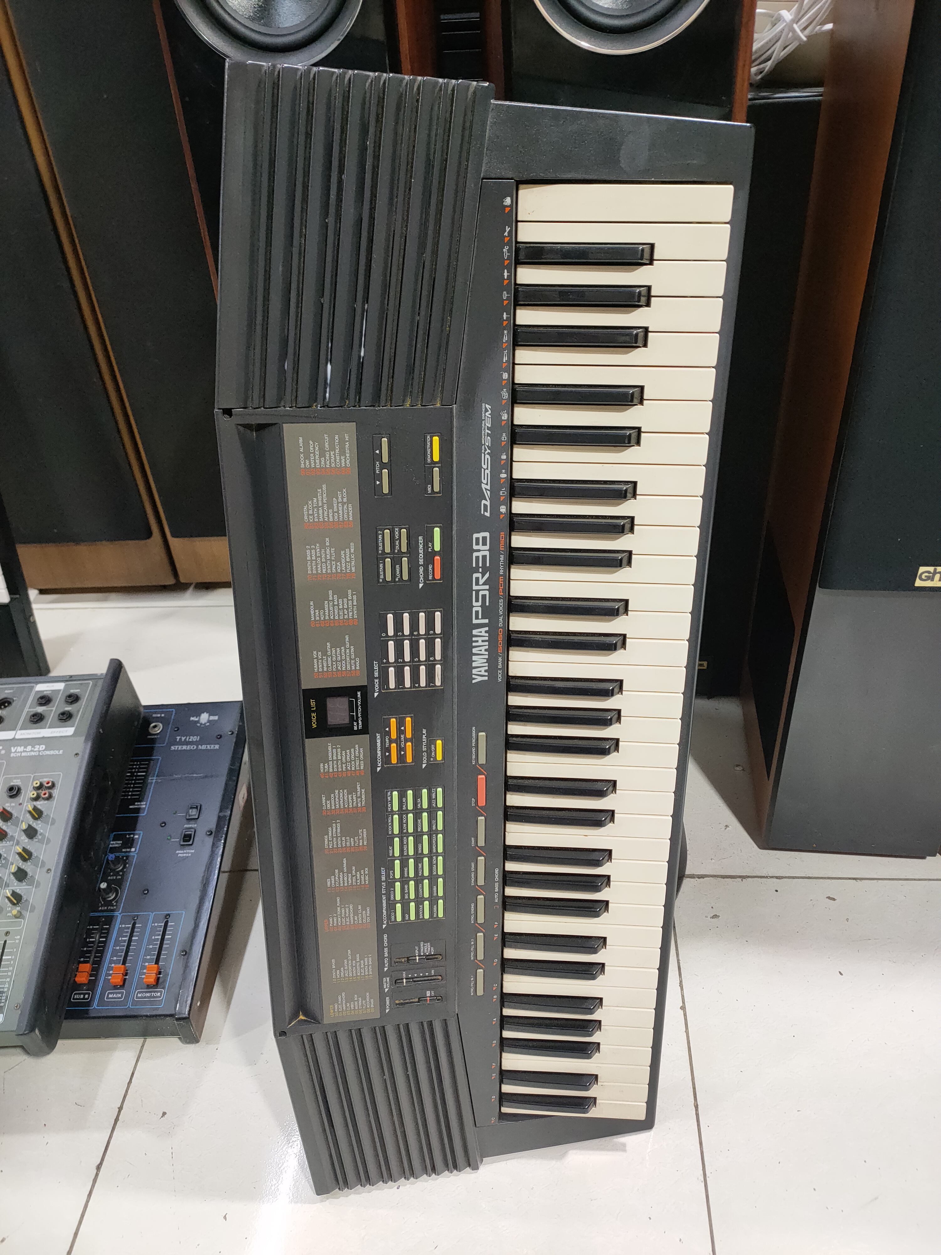 80新  二手    雅马哈PSR-38电子琴（按键出声，当配件出）