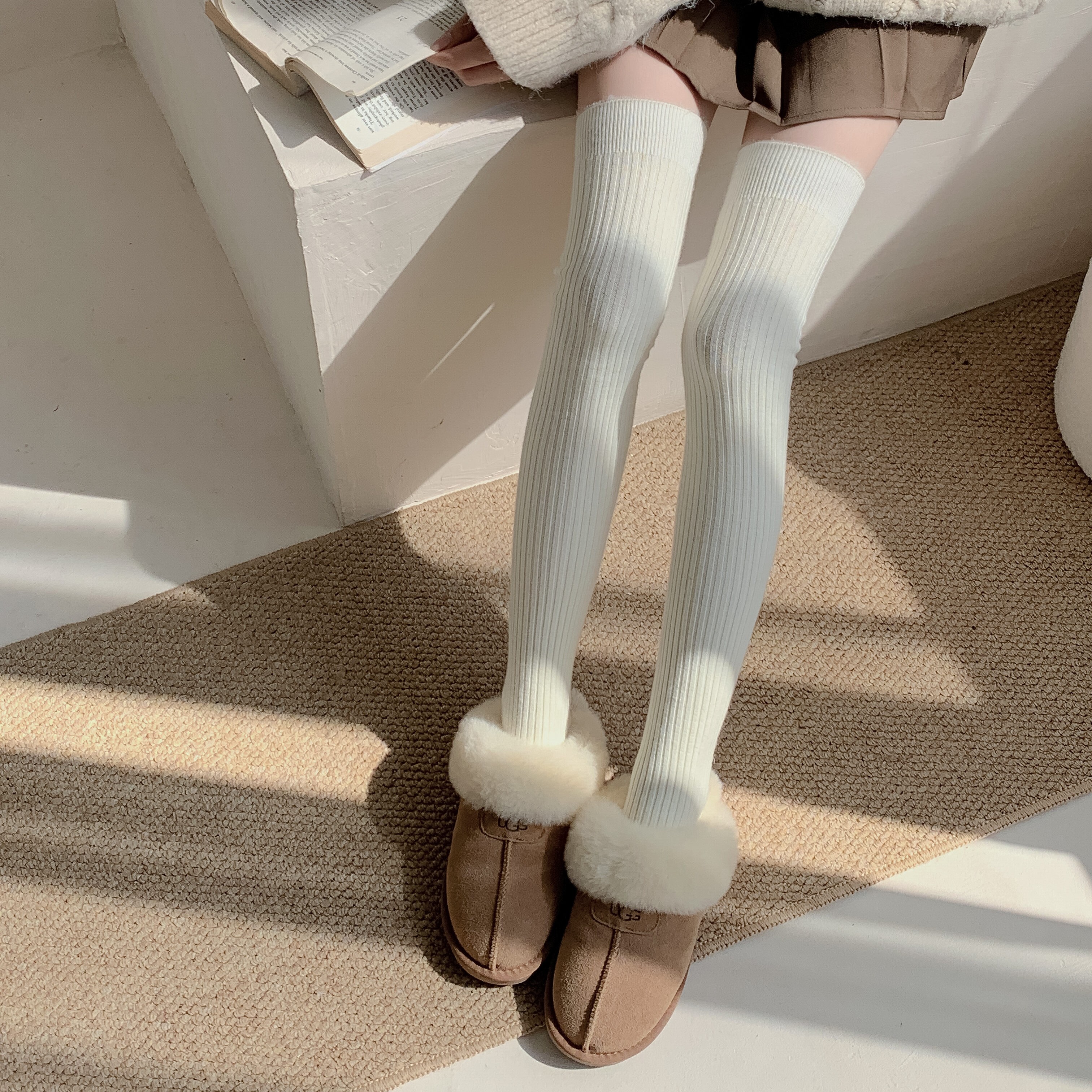 小腿袜女辣妹膝盖过膝长筒袜秋冬甜辣ins纯色日系长靴袜防寒长袜