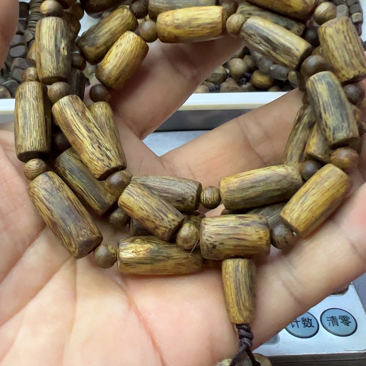 【闪购商品】沉香手串?**信乌身手串25克多样性发货