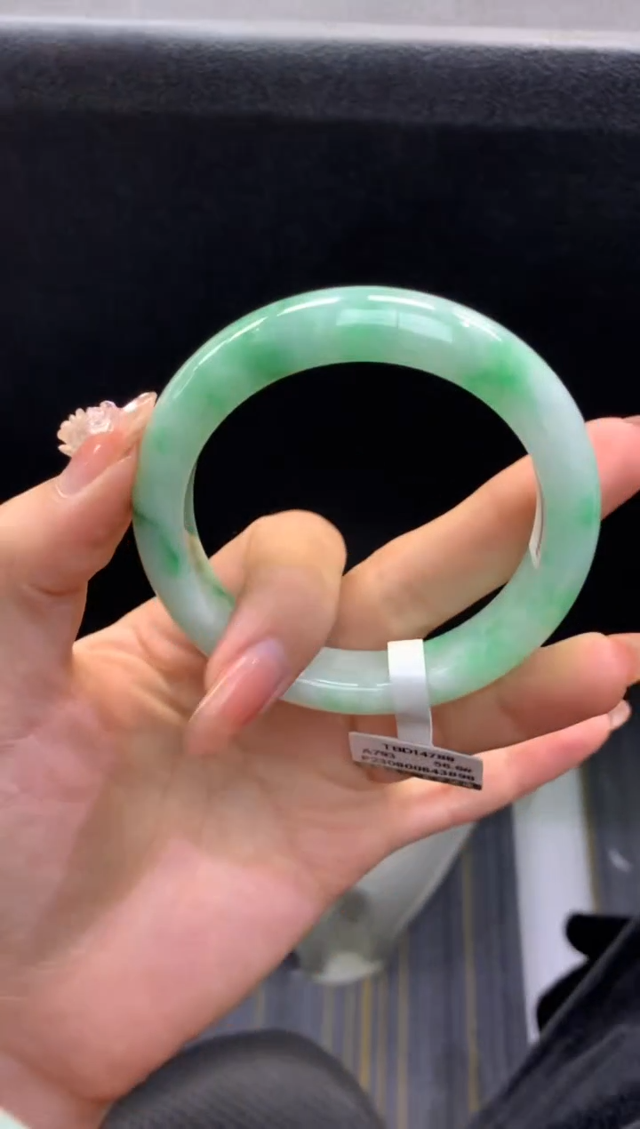 【闪购商品】翡翠手镯未镶嵌