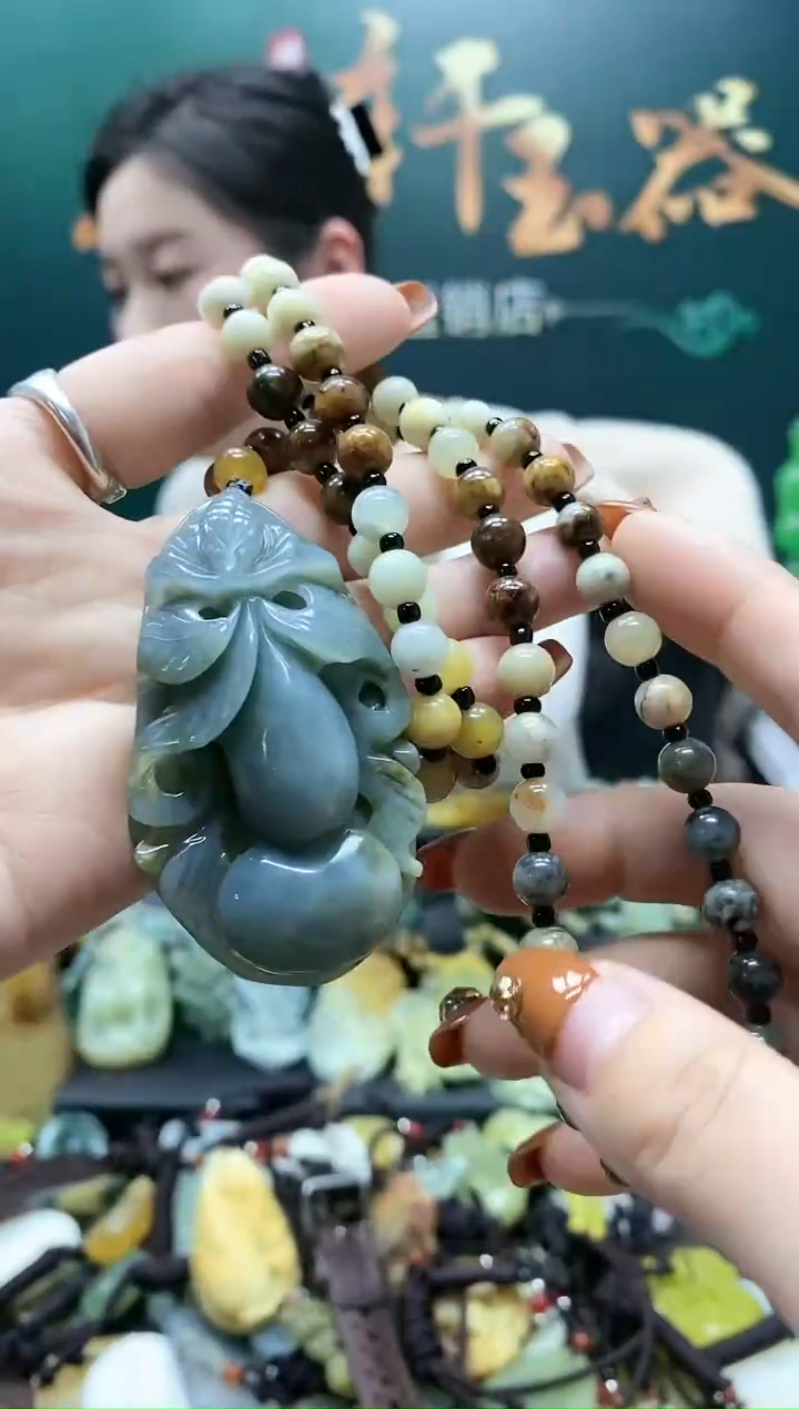 【闪购商品】岫玉吊坠未镶嵌多样性发货*拍一发一QQ