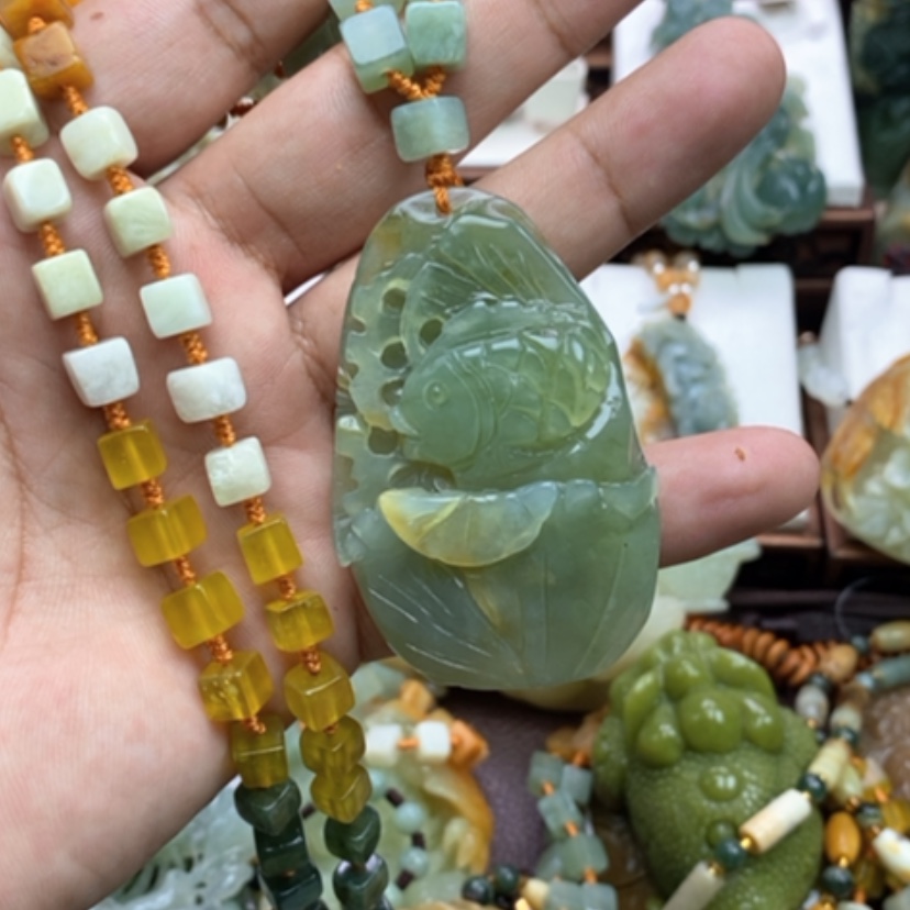 【闪购商品】蛇纹石玉挂件未镶嵌