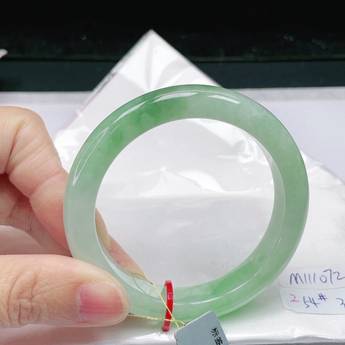 【闪购商品】翡翠手镯未镶嵌54+圈标签损坏不做退换