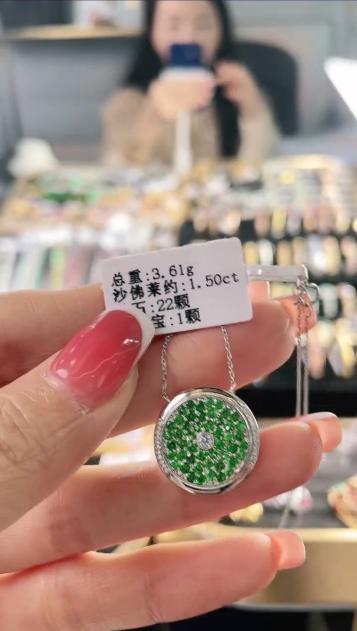 【闪购商品】石榴石（沙弗莱）项链18K金镶嵌1