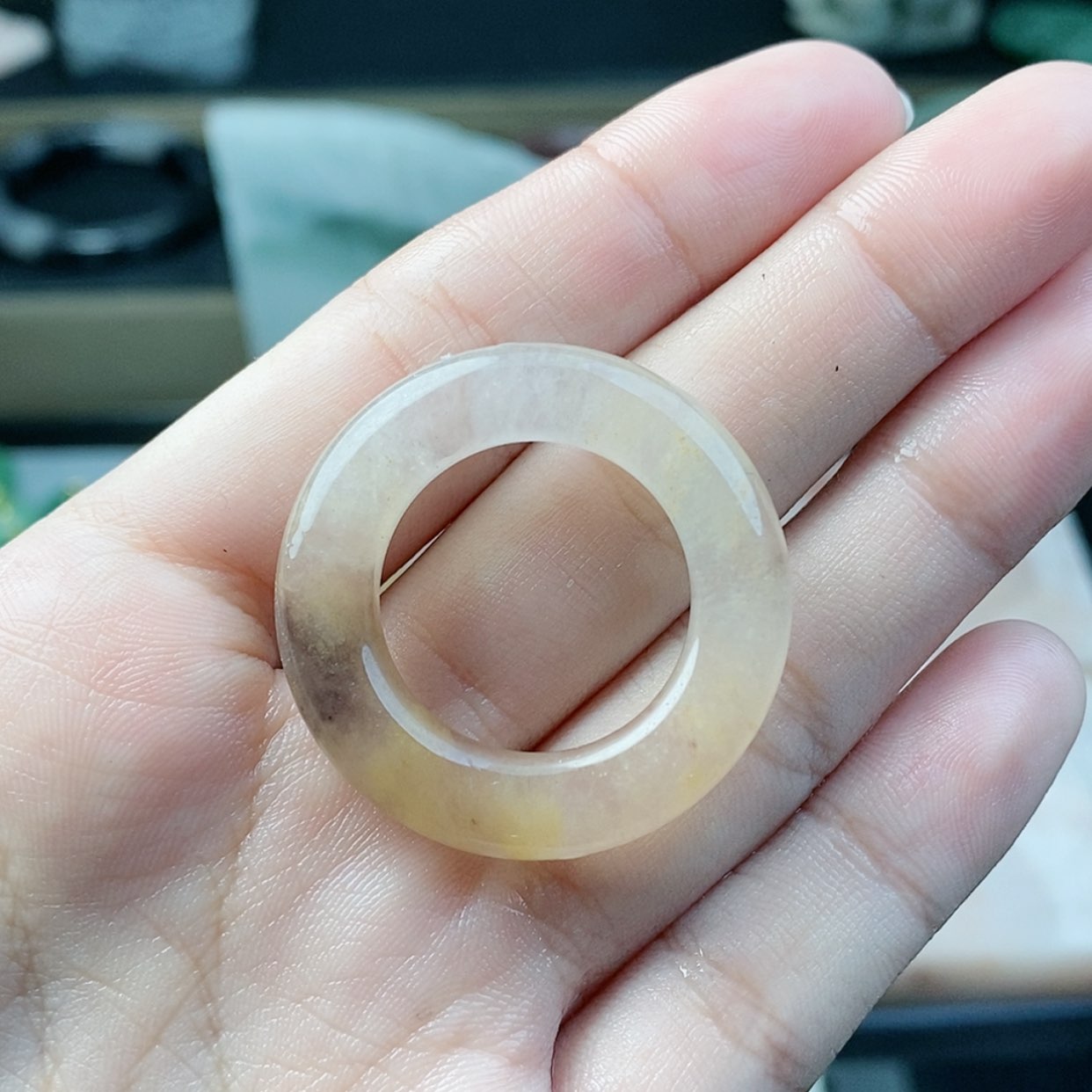 【闪购商品】石英质玉手镯未镶嵌