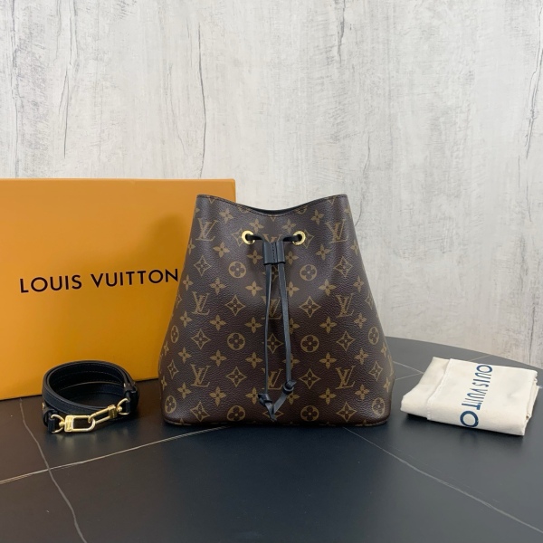 妃鱼/Louis Vuitton/路易威登/95新/单肩包/市场价15700