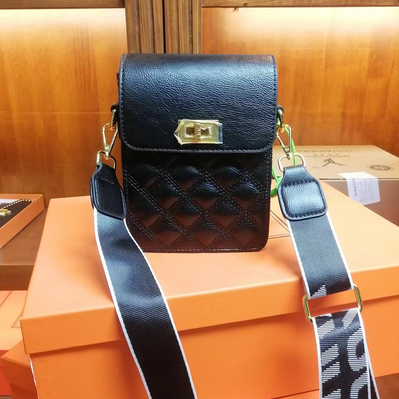 孤品 2211  黑  高品质女包 （限购1单 ）