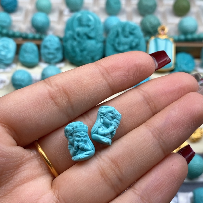 【闪购商品】绿松石颈饰未镶嵌空*