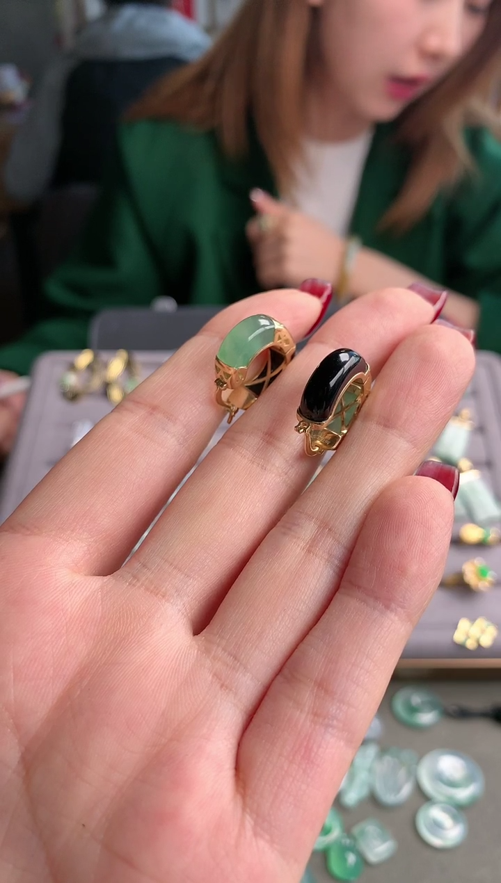 【闪购商品】翡翠耳饰18K金镶嵌翡翠耳环