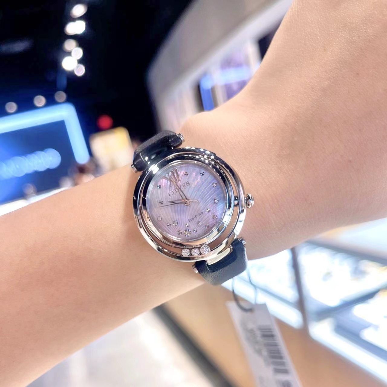 Citizen/西铁城光动能简约小牛皮革百搭女士腕表 直径29mm 15698