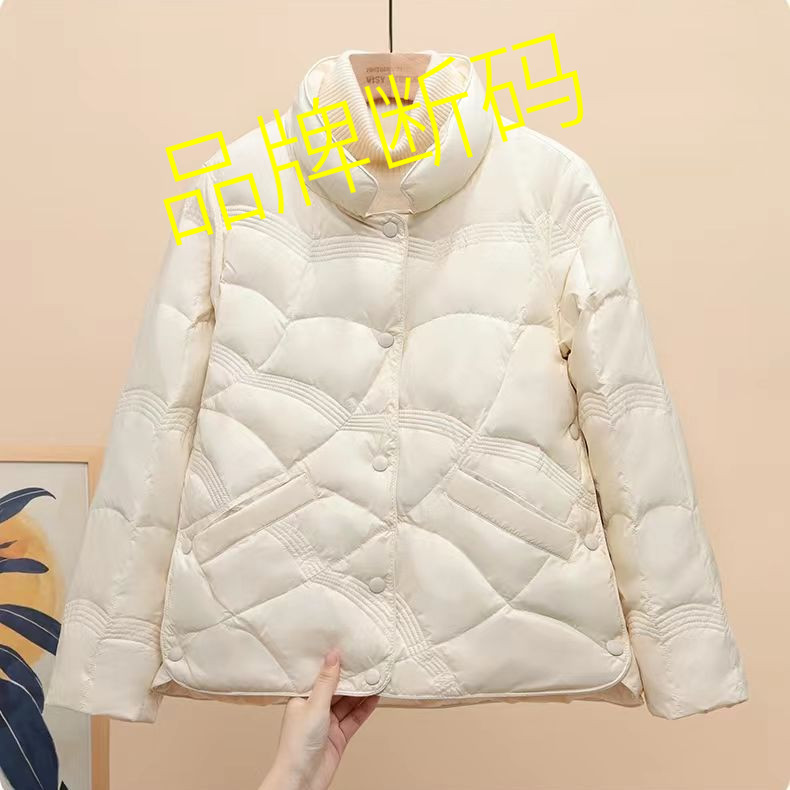 艾莱依反季清仓2023年新款轻薄羽绒服女立领短款冬季鸭绒外套潮轻