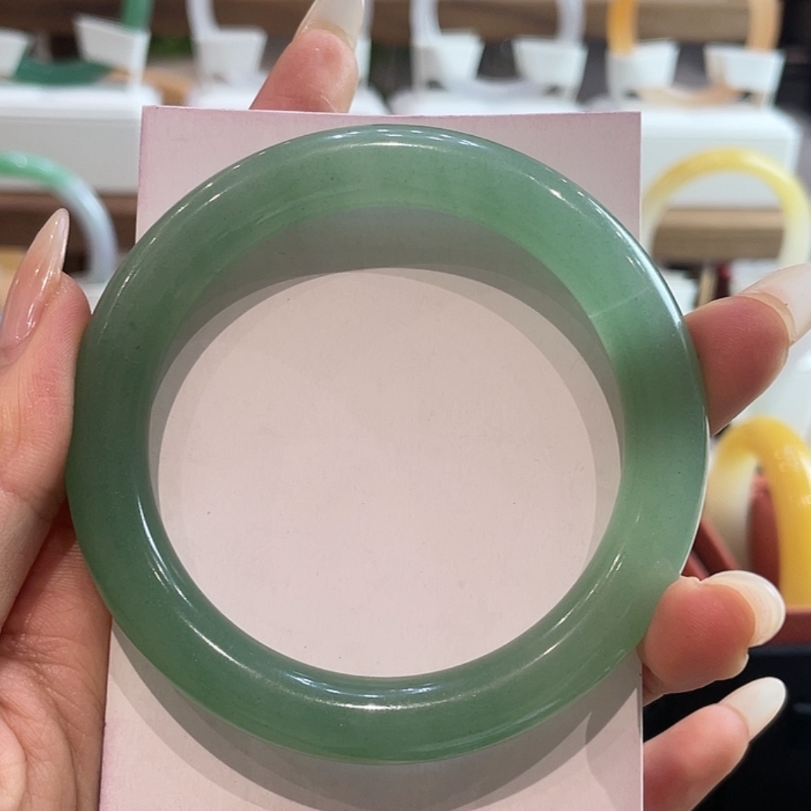 【闪购商品】石英质玉手镯未镶嵌