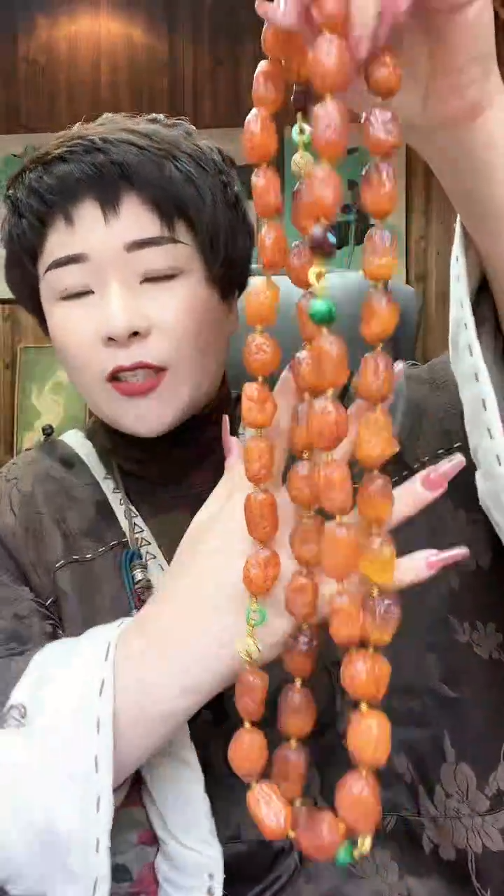 【闪购商品】琥珀颈饰未镶嵌324