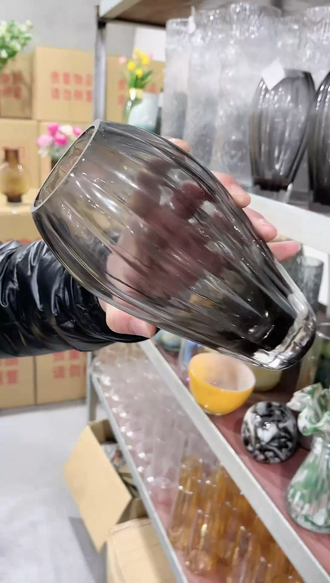 【闪购商品】烟灰色花瓶